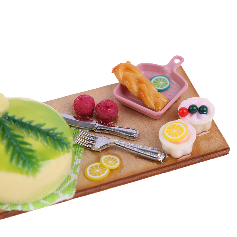 1:12 Dollhouse Miniature Kitchen Doll food Chopping Snack Bread Board Table ~ 